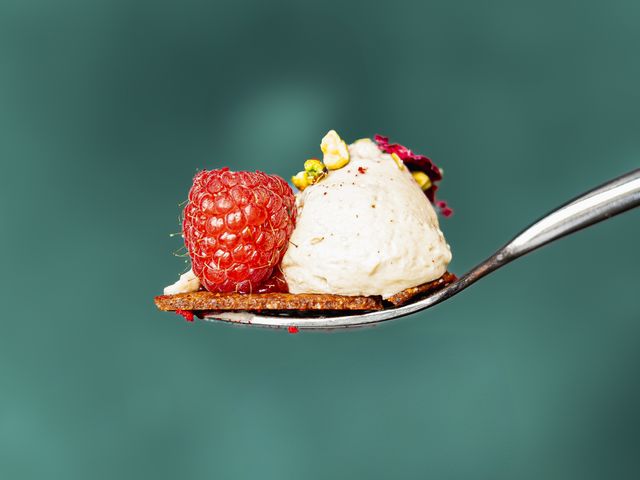 The Friendly Kitchen Tartelette framboise, rose et pistache